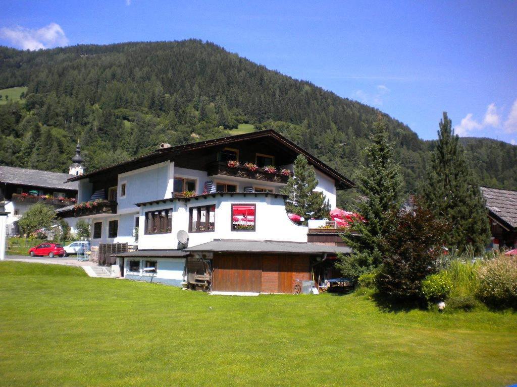 Gaestehaus Sagmeister Bed & Breakfast Bad Kleinkirchheim Bagian luar foto